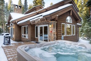 Expansive Deck with Hot Tub and Grill