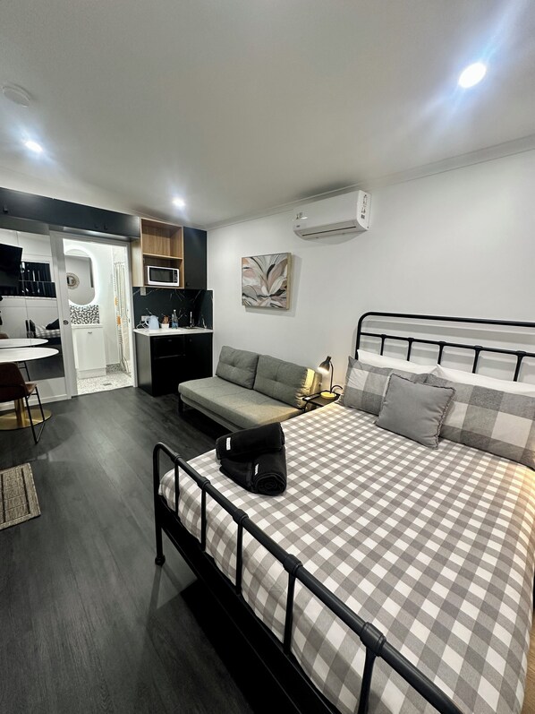 Luxury stay, Sheridan towels and comfortable double bed