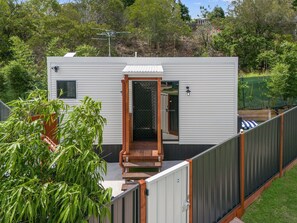 Tiny Cabin Ipswich CBD pet friendly