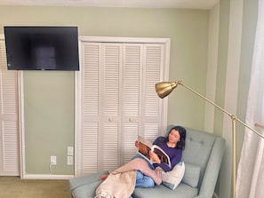 The Florida Room - Master Bedroom
Reading Corner