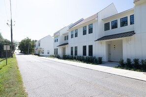 Spacious 3-bedroom townhouse with a private pool – your perfect retreat.  Near Bay St Louis, Pass Christian,Mississippi