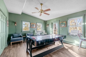 Game room with a 3 in 1 game table!