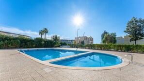 A refreshing escape under the sun—dive in and unwind.
#PoolsideVibes #SunnyEscape #RelaxAndUnwind