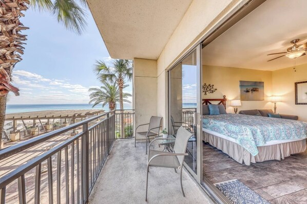 Comfortable King size bed with a stunning gulf view!