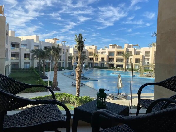 Main Balcony
Private terrace with outdoor seating - perfect for morning coffee 