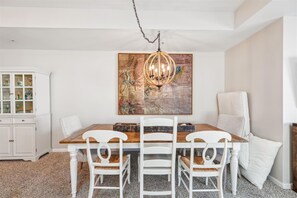 ,Dining Room,