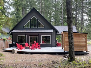 Welcome to Shawnee Chalet! (View from side/back yard)