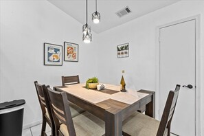 3. Dining room, fits 6 people