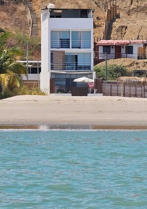 Vista desde el mar de la casa