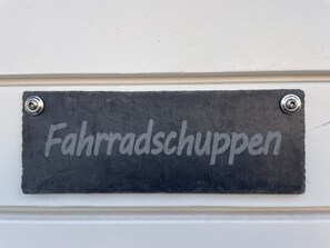 Fahrradschuppen