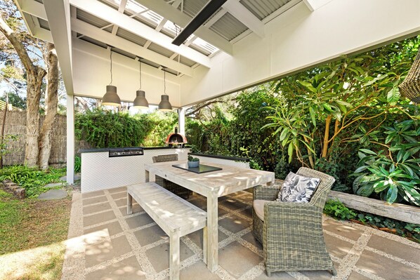 Outdoor Room (1)