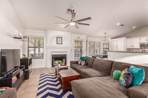 Relax and unwind in this cozy living room!