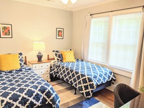 2 Twin size beds in Bedroom 2