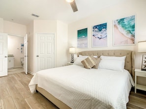 Bedroom with King Size Bed