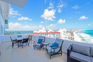 Penthouse 1 of 2: Enjoy Spectacular Views in the Privacy & Comfort of your own place. In Cancun, you have the Ocean on one side & the Freshwater Lagoon on the other. You are Surrounded by Beauty Here.