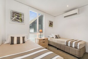 Family Beach House (23)
