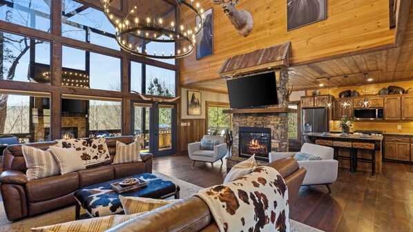 Grand living room