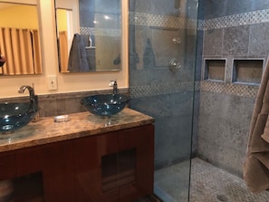 Ensuite master bathroom