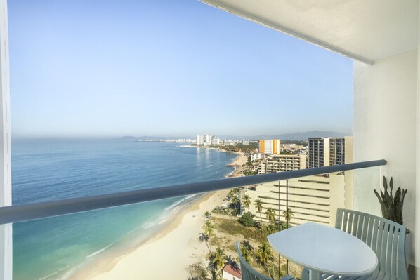 Amazing view of the bahia from the 16th floor