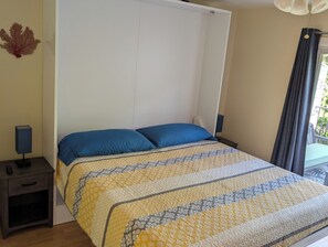 Master king murphy bed with linens and pillows included