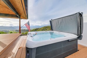Private Hot Tub
