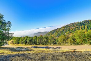 Exterior Setting | Mountain & Valley Views