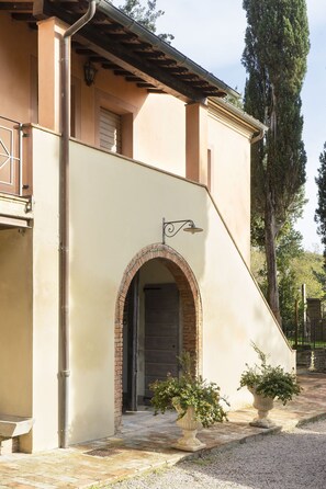 Plante, Bâtiment, Propriété, Fenêtre, Ciel, Maison, Arbre, Quartier, Zone Résidentielle