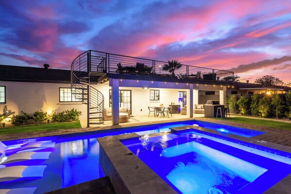 Your own private desert oasis just minutes from Old Town
