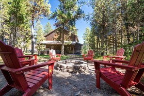 This inviting fire pit is the perfect location for a smores night.