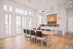 Kitchen, 2nd Floor