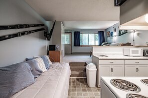 Kitchen/living room