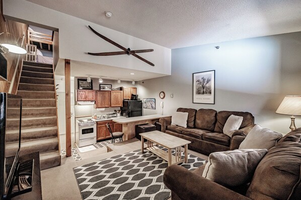 Living/dining/kitchen