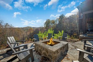 The Seven Hills - Firepit