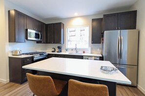 Conversations made easy with stool seating at the kitchen island
