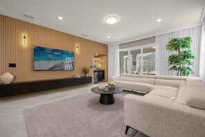 15983 Sandy Cliffs Drive (4).jpg