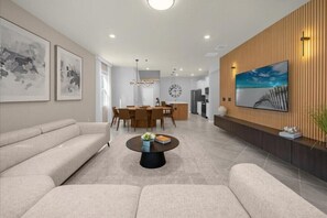 15983 Sandy Cliffs Drive (2).jpg