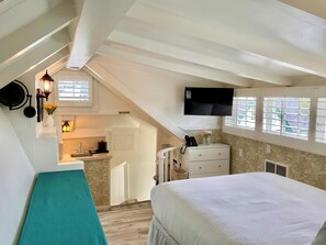 Holly Room