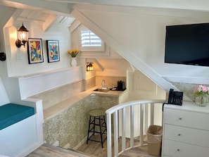 Holly Room