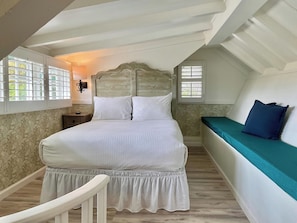 Holly Room