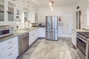 Kitchen | Dishwasher | Drip Coffee Maker