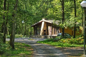 Außenseite Ferienhaus [Sommer]