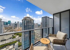 Balcony with Miami downtown view