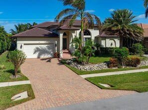 Lovely Island Home