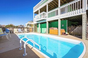 Private pool