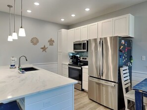 Full Size Kitchen