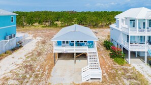 Beachside Charmer has 3 bedrooms/2 bathrooms