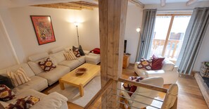 (2) Lounge-14