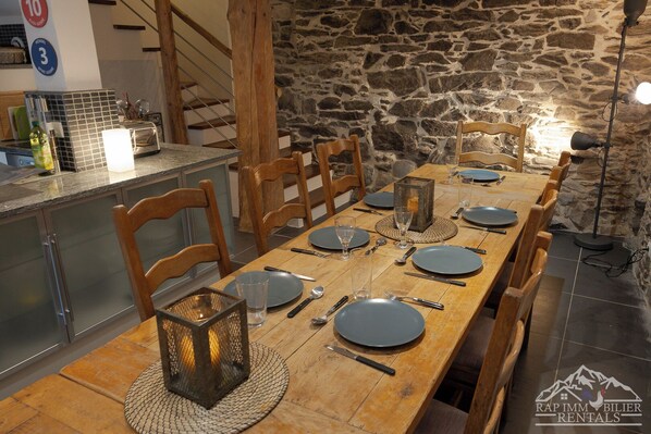 (1) Ground floor kitchen and dining room-3