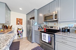 Full Kitchen