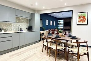 Open plan kitchen/dining area (1)